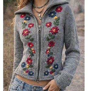 Abercrombie and Fitch Y2K Wool/Cotton Sweater Floral Embroidered Womens M